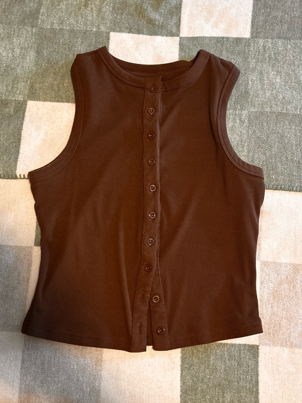 Sleeveless Button-Front Ribbed Tank Top - Brown